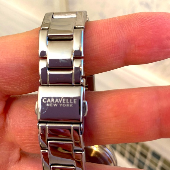 Caravelle women’s watch - Picture 4 of 7